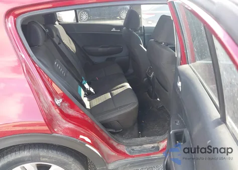 2018 Kia Sportage Lx z USA, uszkodzony, nr VIN KNDPM3AC2J7445796